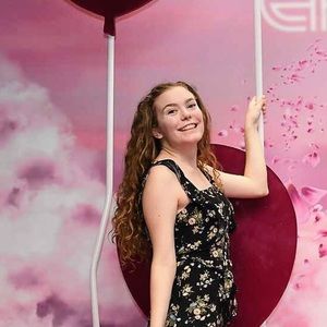 Meet your Posher, Abigail